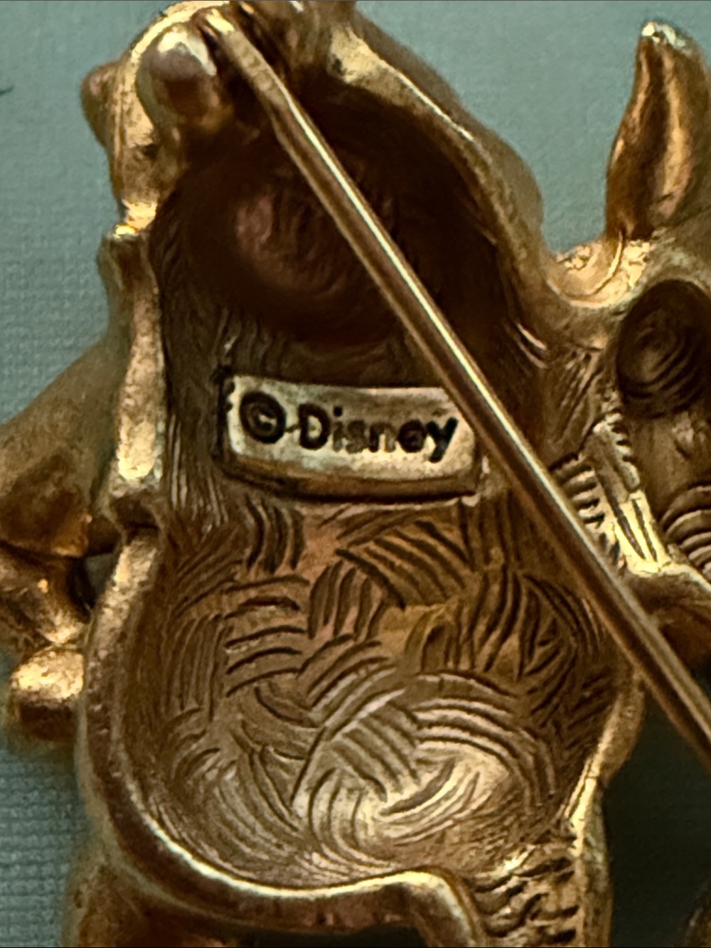Gold-ToneWinnie the Pooh & Piglet Brooch - Picture 4 of 7